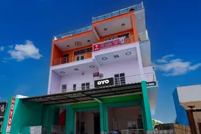 Hotel O Kmps Palace - Image 4