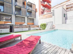 Apartment with terrace and pool near Park Güell - Image 4