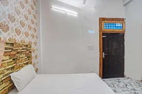 Hotel O Moon Murad Ganj - Image 5