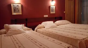 Hostal Residencia Castilla - Image 2