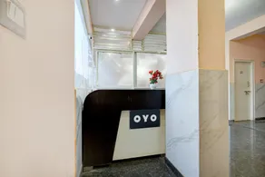 Hotel O SRS COMFORTS - Image 3