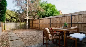 5 Bed House Sleeps 9 Parking Garden Pet Friendly in Sileby - Image 5