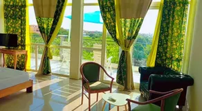 Jozene House - Image 2