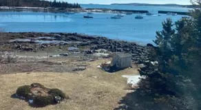 Harbor House Hotel by Umaniii in Jonesport Maine - Image 4