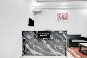 Super Townhouse Jhilmil Metro Station Formerly Legacy Residency - Image 3