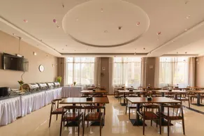 Manlin Hotel - Image 4