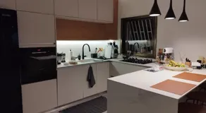 חדר מקסים בדירה בה אנו גרים בחולון קרוב לתל אביב וחוף הים כולל מקלט - Image 3