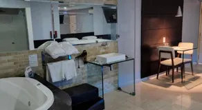 Status Motel Perimetral Adults Only - Image 3