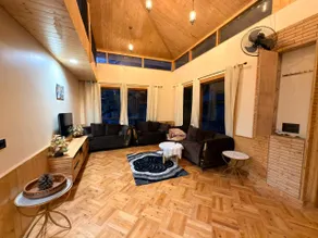 Oak & Amber Retreat - Image 4