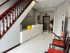 Crescent Moon Business Hotel - Image 4