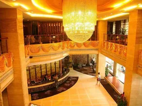 Grandness International Hotel - Image 4