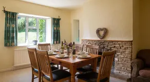 Hilcot Farmhouse - Image 3