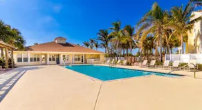 Tranquil Condo Walk to Beach - Image 4