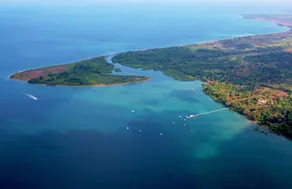 Crocodile Bay Resort - Image 2