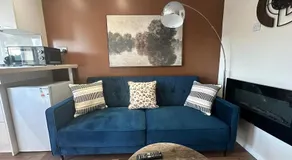Modern 1BR Flat, Parking , Garden, Sleeps 4 - Image 2