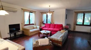Kuşadası'nda Özel Havuzlu Kiralık Büyük Villa - Image 2