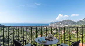 Sorrento-luxury Suites - Image 3