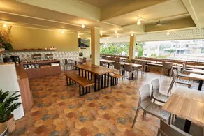 Smile Park Hotel - Image 4