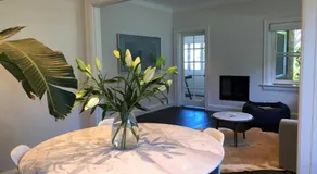 Picturesque apartment by the beach at Parsley Bay - Image 4