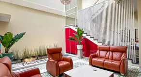 Alloro Boutique Hotel Pacitan - Image 2