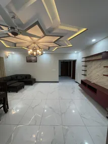 The Crown Guest House - Image 4