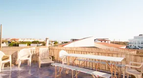 Beach Avenue Apartment - Image 4
