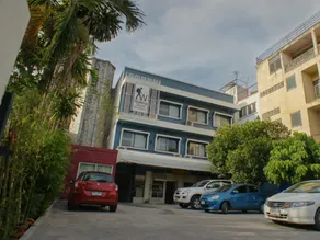 Walking Street Residence - Image 3