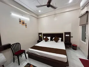 Goroomgo Hotel Prince Ayodhya Near Ram Mandir and Saryu Ghat - Image 3