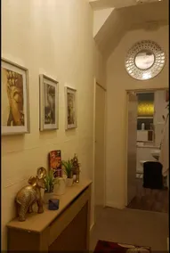 Cosy home. private entry, backyard & free parking - Image 2