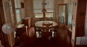 Hale Naalehu LLC Bed and Breakfast - Image 3