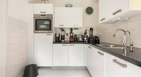 Cozy room in residential Alkmaar - Free parking - Image 4