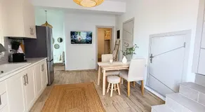 Seafront Haven - Image 2