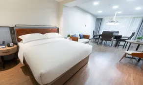 Echarm Hotel Yueyang Jinwei City Square - Image 5