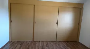 An der grünen Donau Ferienwohnung Monteurwohnung wir bieten keine Parkplätze Verpflegung oder Tücher an Parken NUR gegenüber auf der Straßenseite - Image 3