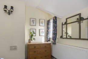Cosy 1-Bed Cottage with Log Burner - Tewkesbury - Image 4