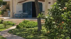 Blue Family Villa - Large Pool - Airco - Up to 10 Guests - 3 Min Walk to Beach - Image 4