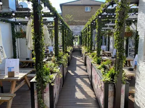 The Duchess Belle Hotel - Image 2