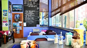 Big Blue Backpackers - Image 4