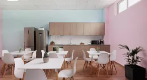 Local Hostel & Suites - Image 4