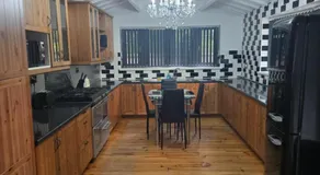 Rainsough Cottage Guest House - Shared Bathroom - Free Parking & WiFi - Image 3