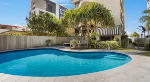 Surfside Court - Hosted by Burleigh Letting - Image 4