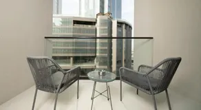 Elegant 1 Bed Apartment in Wilton Terraces - Image 3