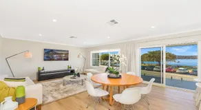 Ettalong Waterfront Retreat - Image 2