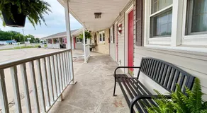 Starlite Motel - Image 3
