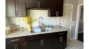 Cozy, Upstairs Apartment Pets Welcome with fee Family Friendly Close to Everything - Image 3
