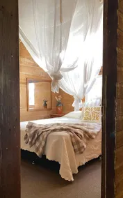 The Channon Vintage Farm Bales Retreat - Image 2