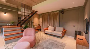 Alaya Boutique Villa with Dam View by VOYE HOMES - Image 4