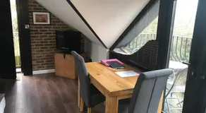 Hunters Hide Apt - Image 2