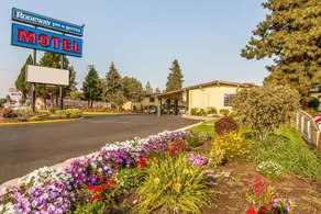 Rodeway Inn and Suites - Image 2