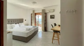 Studios Loukia - Image 2